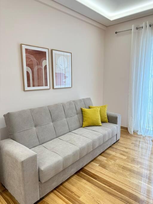 A Fully Renewed Modern Apartment Афины Экстерьер фото